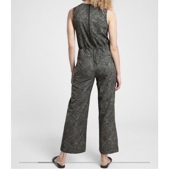 Athleta Topanga Printed Jumpsuit in Viper Black Size XS Lightweight Pockets - Picture 2 of 14